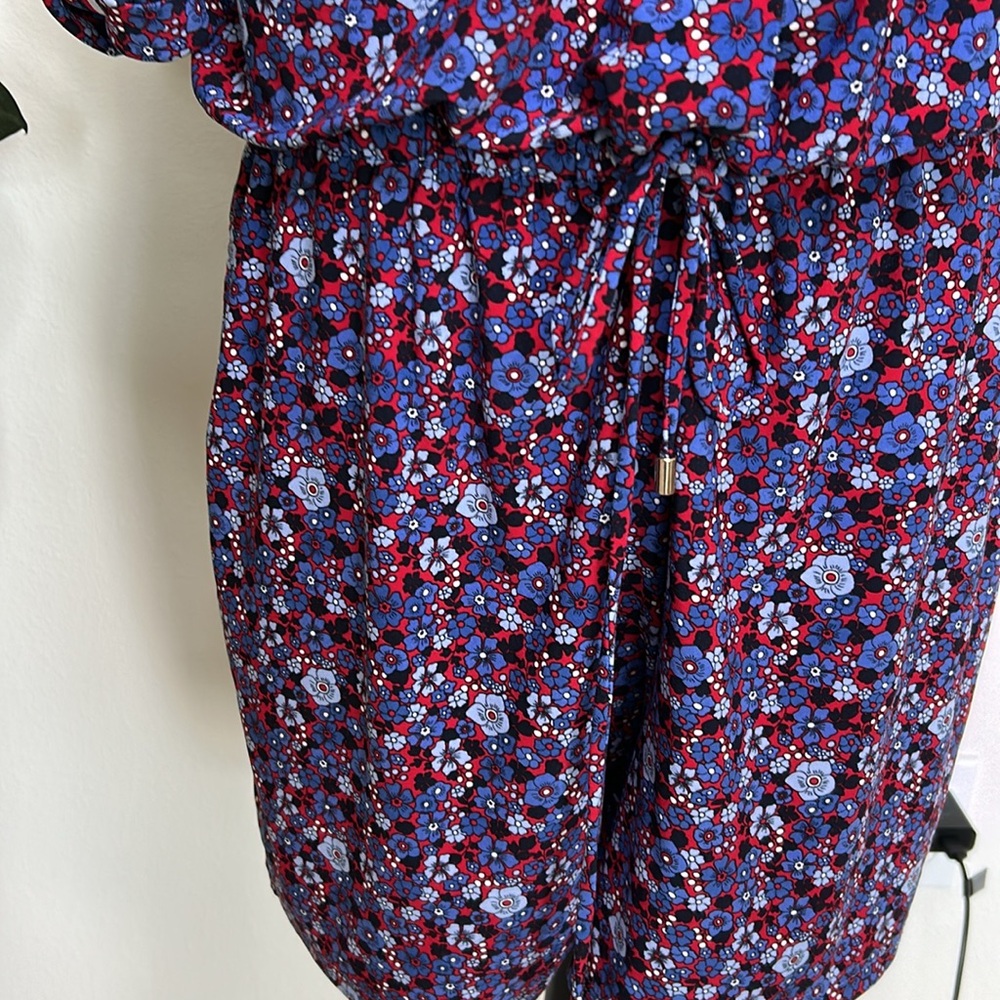 TOMMY HILFIGER short romper with adjustable waist and button details. - Picture 15 of 15